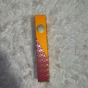 Hola Neon Velvet liquid lipstick